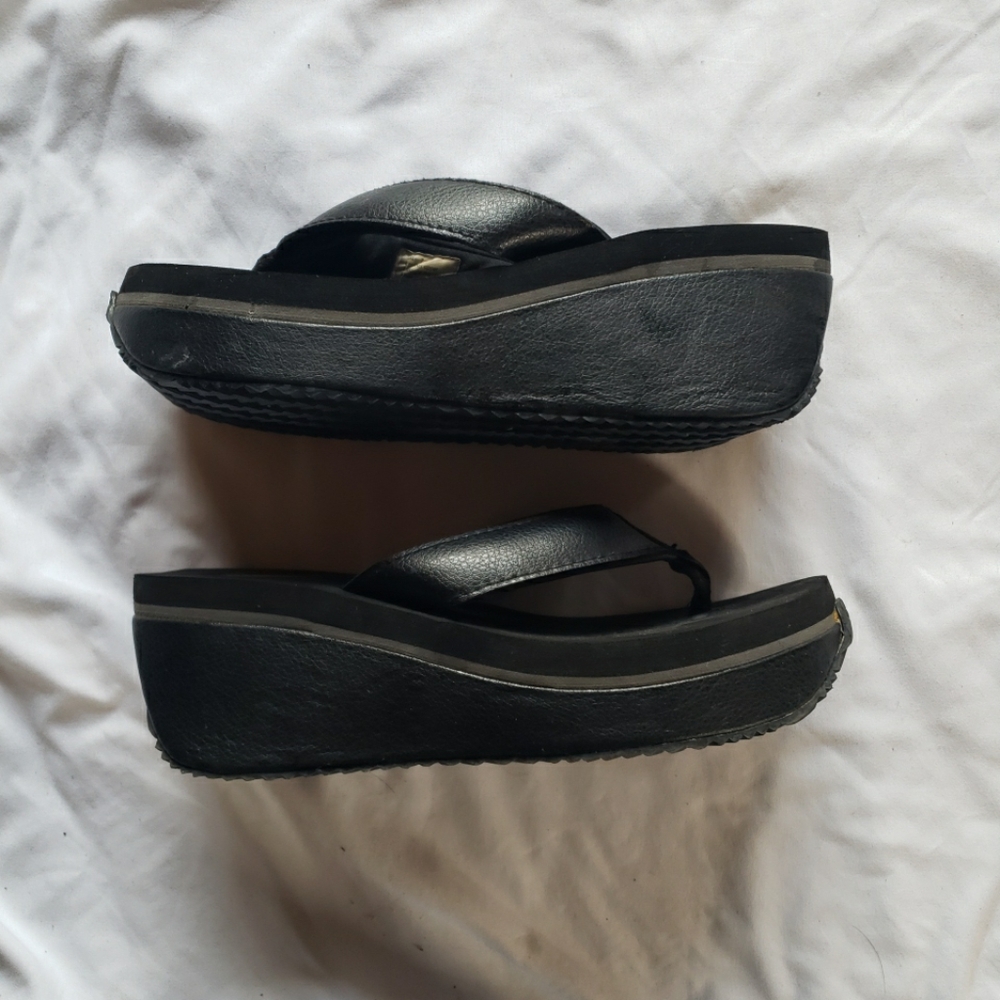 Volatile Black Wedge Sandals US 7
